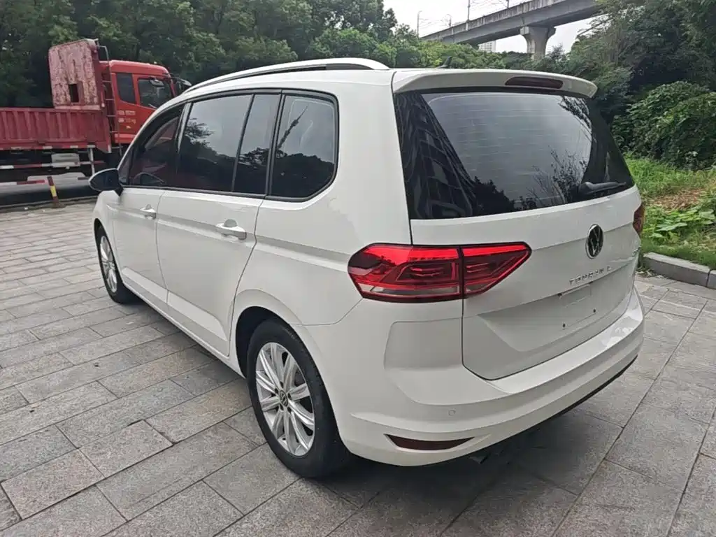 Volkswagen Touran 2021 2021 Touran L 280TSI DSG Comfort Edition 7-seater