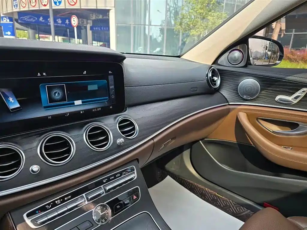 Mercedes-Benz E-Class 2020 Facelift E 260 L Sport фото 8