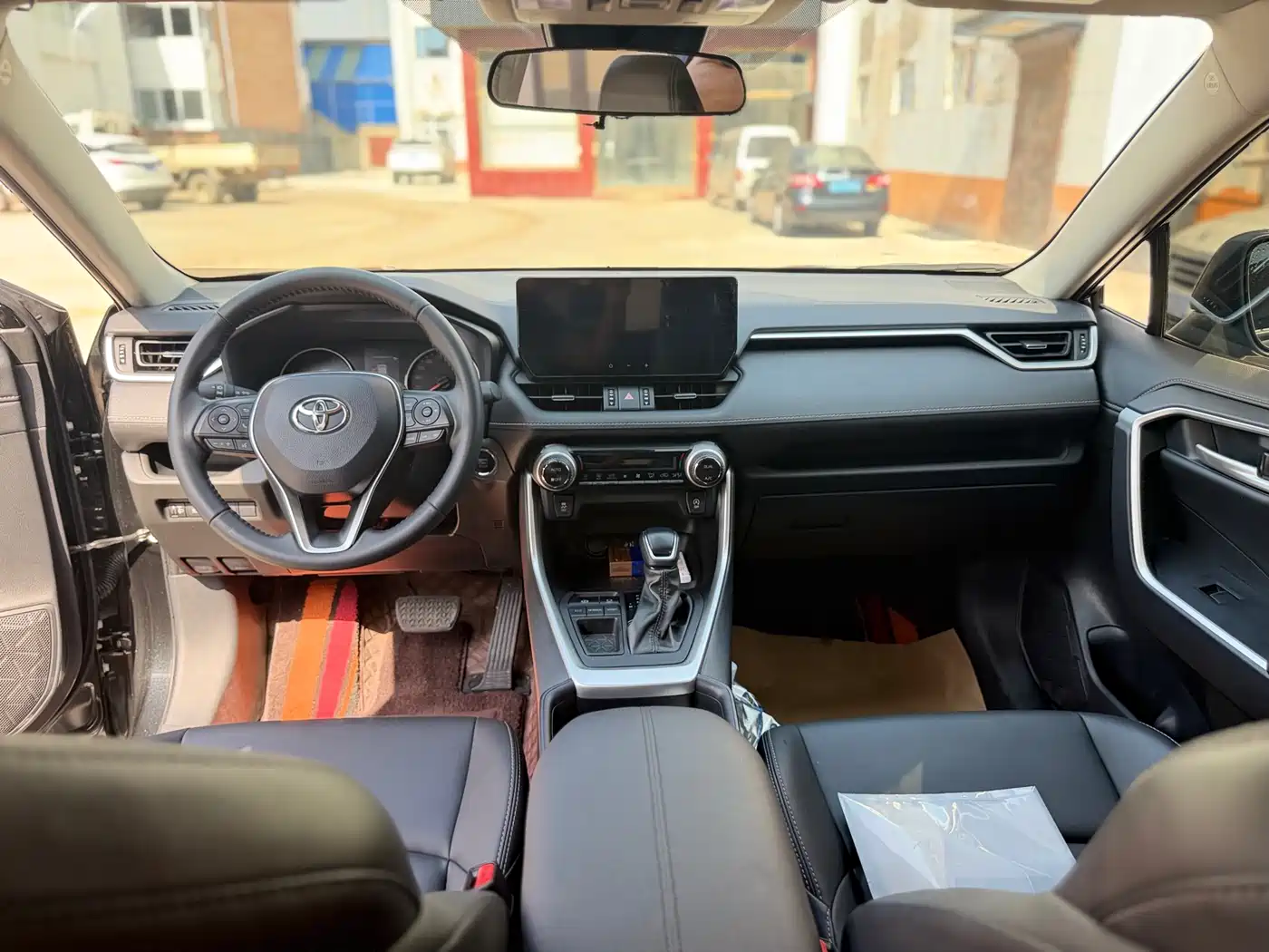 Toyota Wildlander 2024 2.0L CVT FWD Leading Edition фото 9