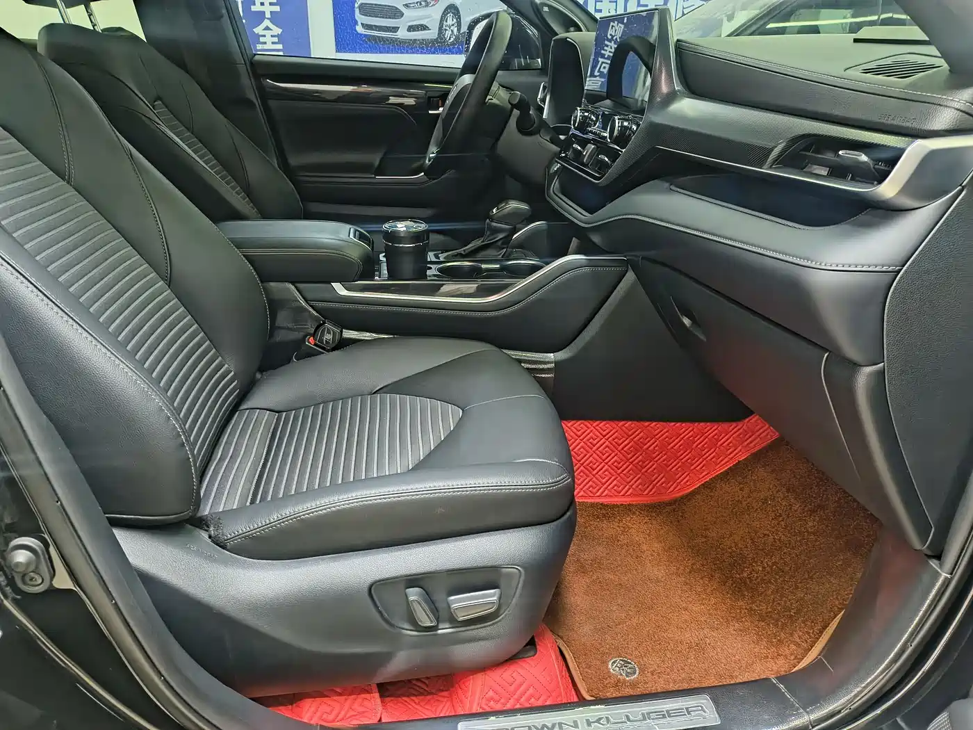 Toyota Crown Kluger 2022 2.0T 4WD Sporty Edition фото 21