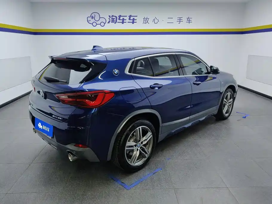 Photo 3 - BMW X2
