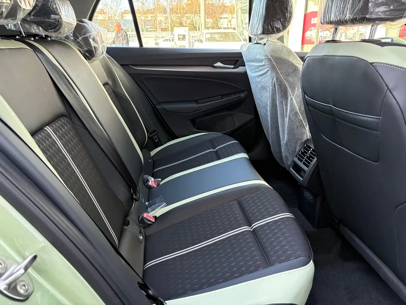 Volkswagen Golf 2025 300TSI Pro фото 11