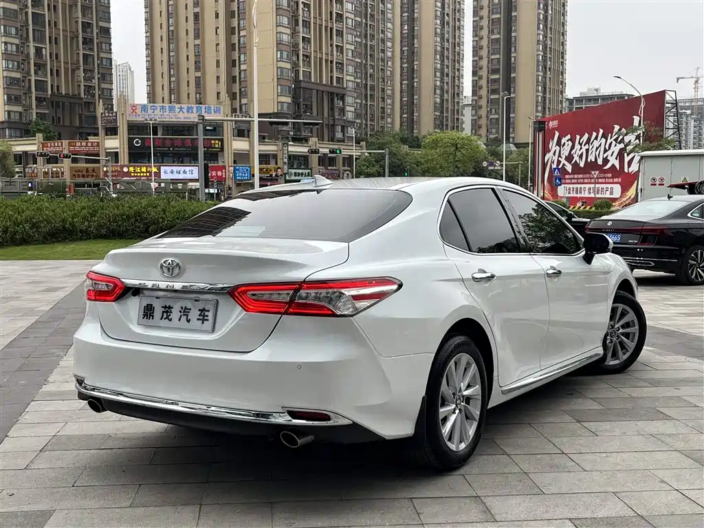 Toyota Camry 2023 2.0G Luxury Edition фото 7