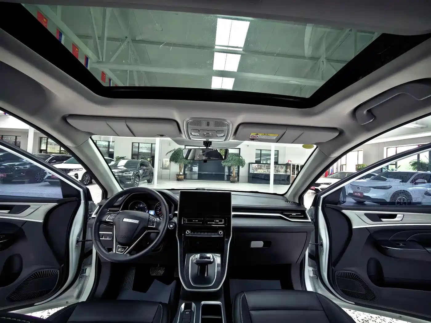Haval M6 2021 PLUS 1.5T DCT Elite Smart Connect фото 19