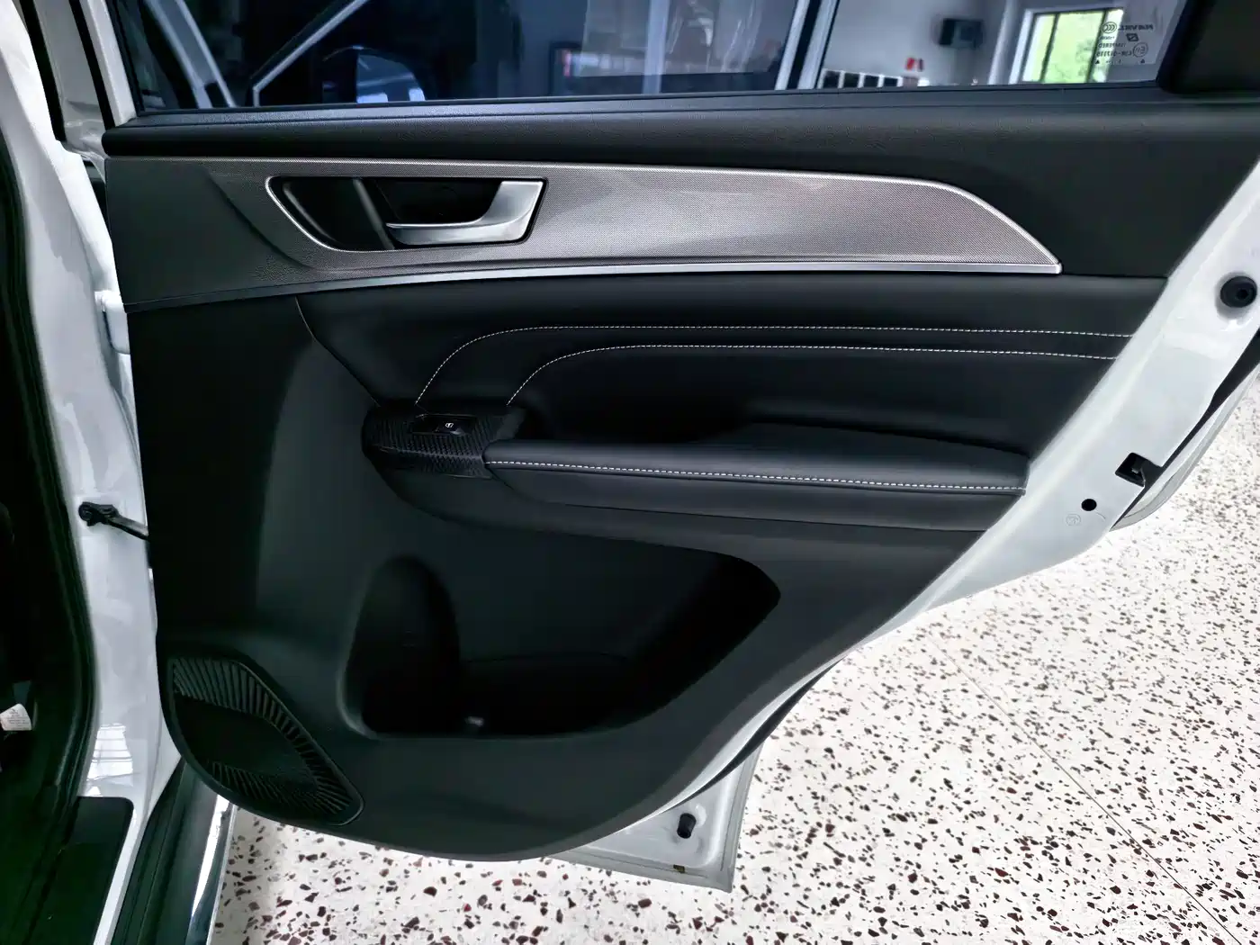 Haval M6 2021 PLUS 1.5T DCT Elite Smart Connect фото 14
