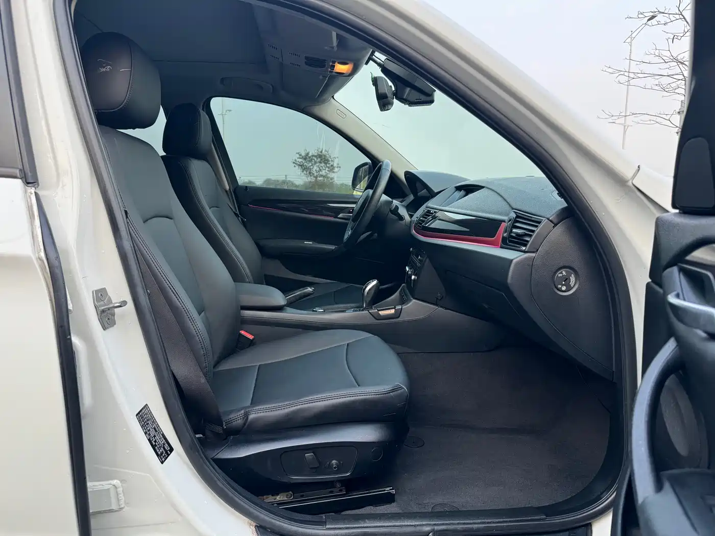 BMW X1 2015 Model sDrive18i Fashion Advanced Edition фото 6