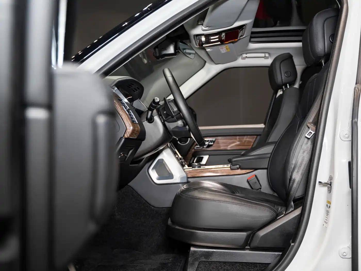 Land Rover Range Rover 2018 3.0 SC V6 Golden Age Edition фото 9