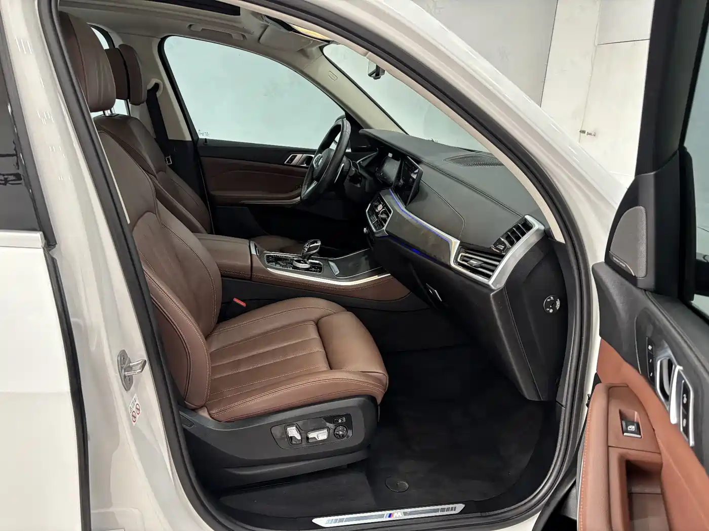 BMW X5 (Import) 2019 xDrive40i Exclusive M Sport Package фото 28