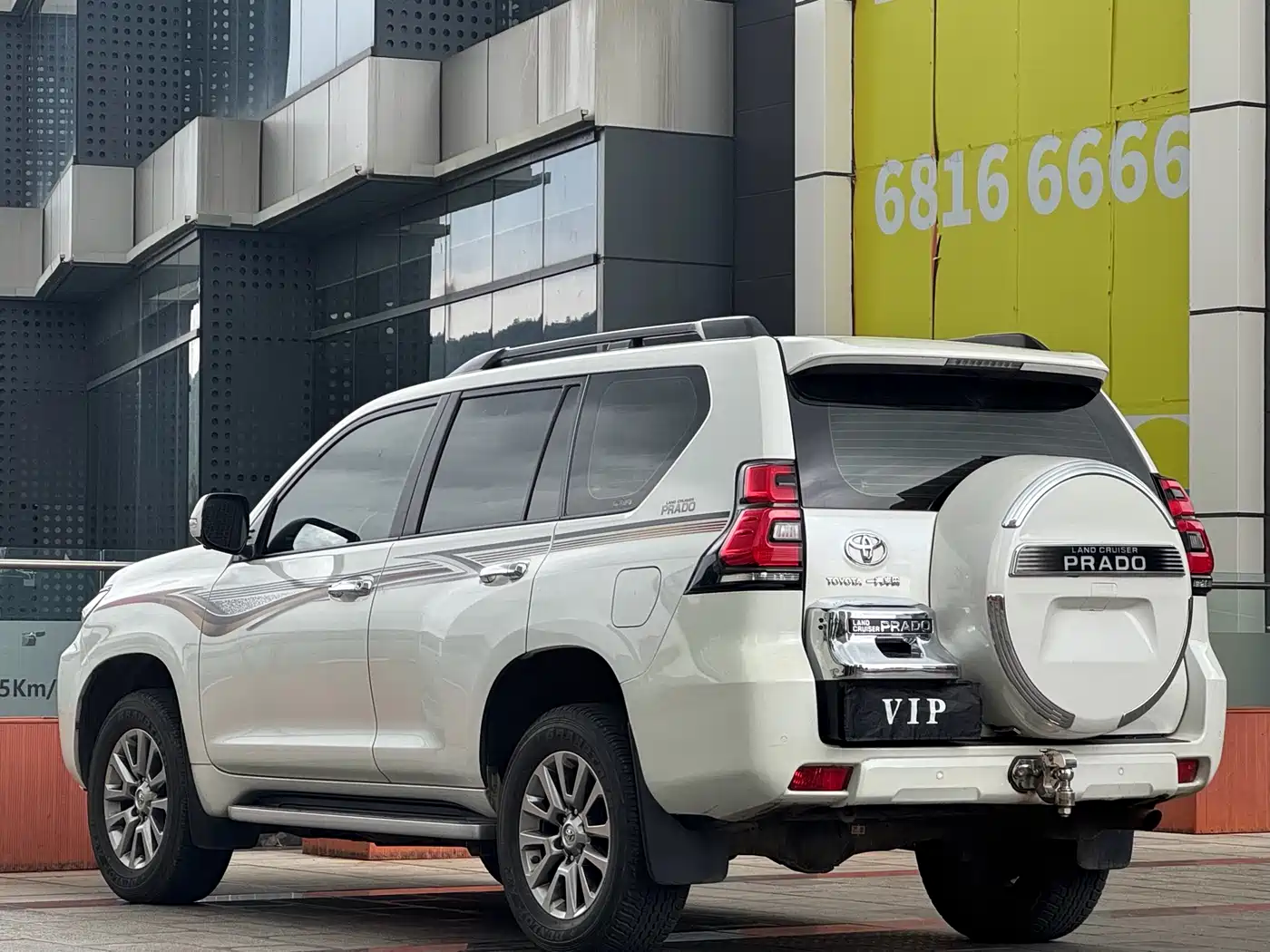 Toyota Prado 2019 3.5L Automatic TX-L Zunxiang Edition with Rear-mounted Spare Tire фото 6