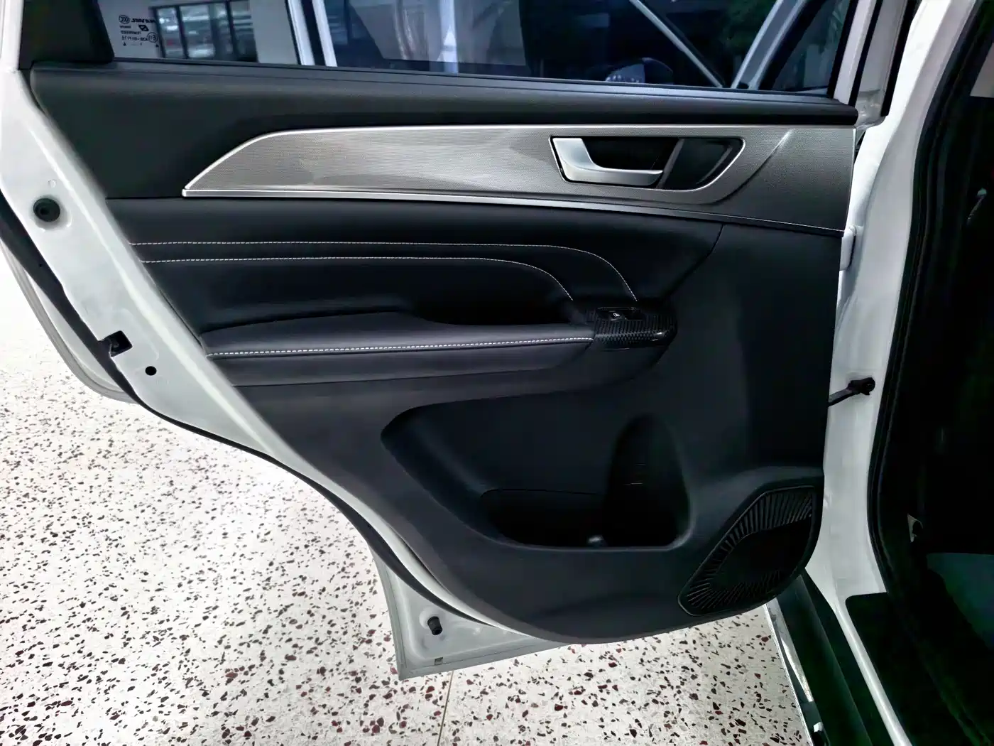 Haval M6 2021 PLUS 1.5T DCT Elite Smart Connect фото 15