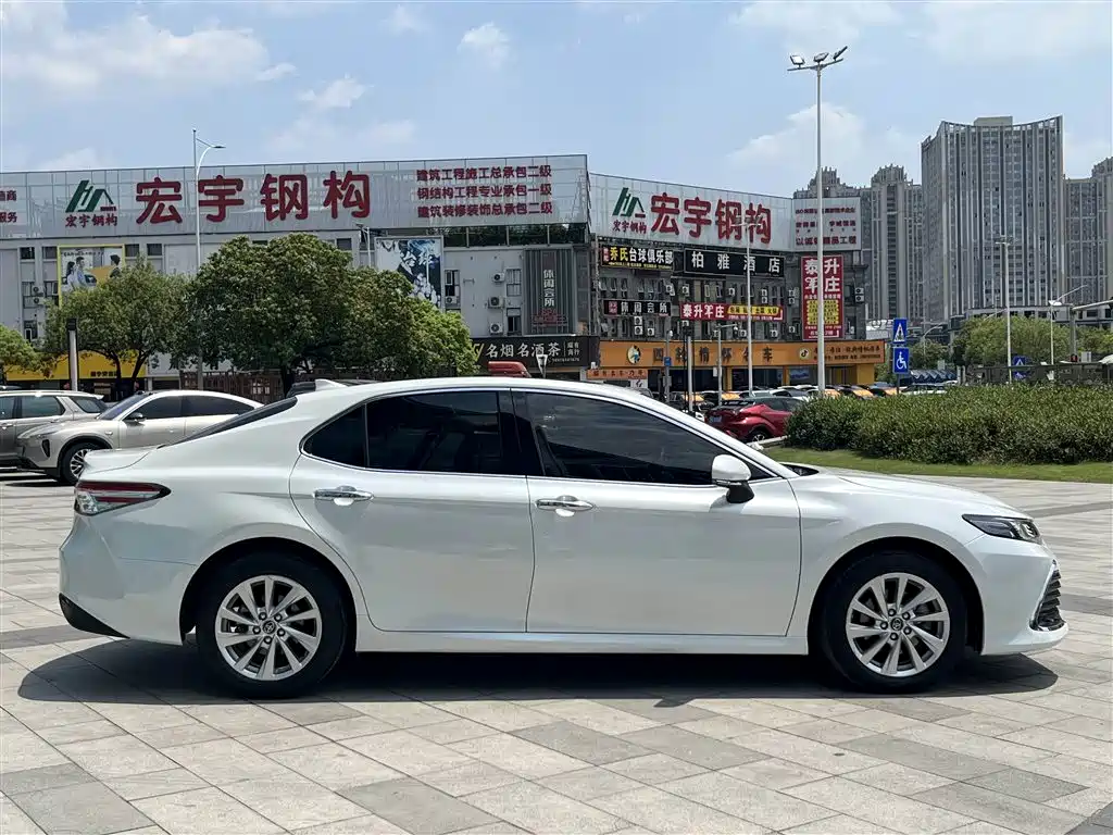 Toyota Camry 2021 2.0G Luxury Edition фото 5