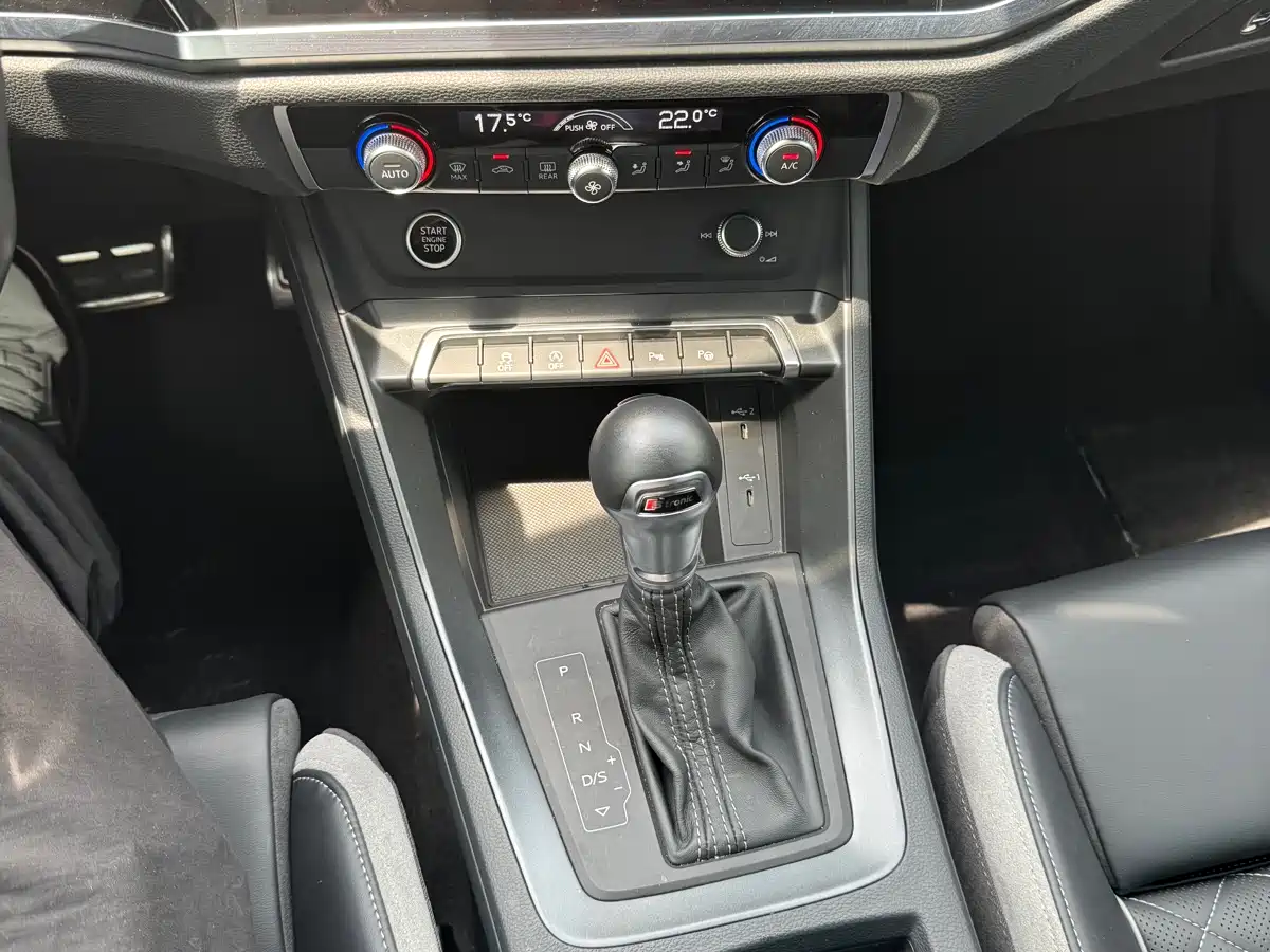 Audi Q3 2024 35 TFSI Fashion Sport фото 5