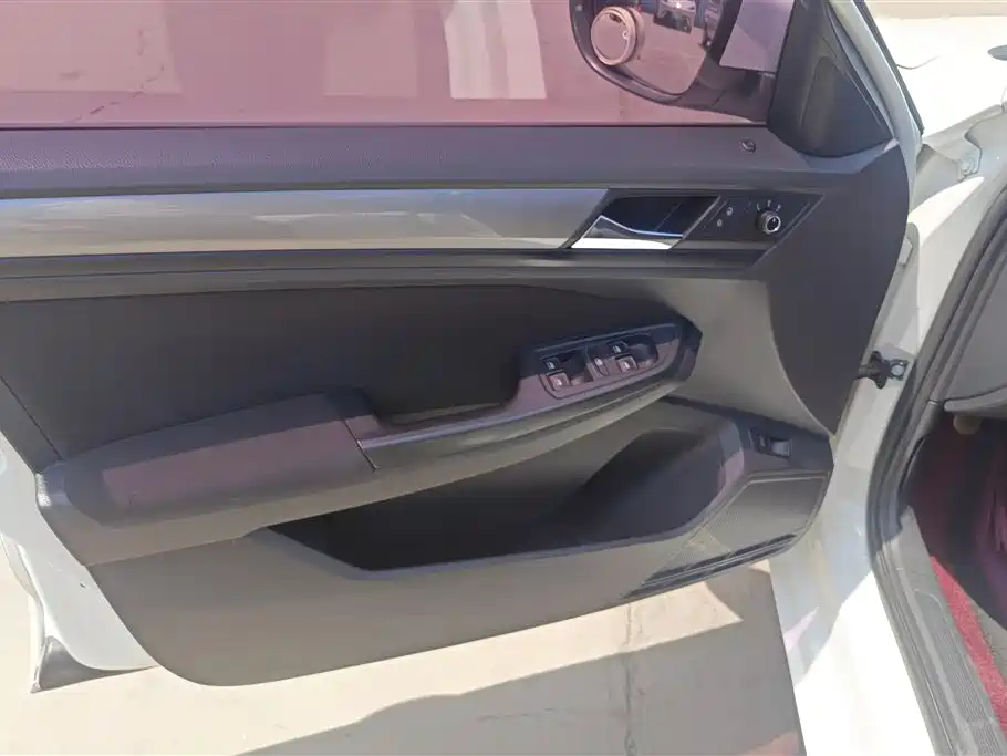 Volkswagen Bora 2016 Model 1.6L Automatic Fashion фото 7