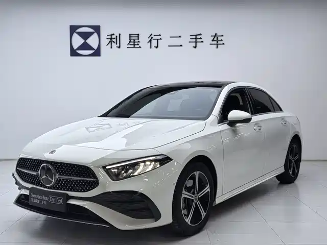 MERCEDES-BENZ CLASS A 2025