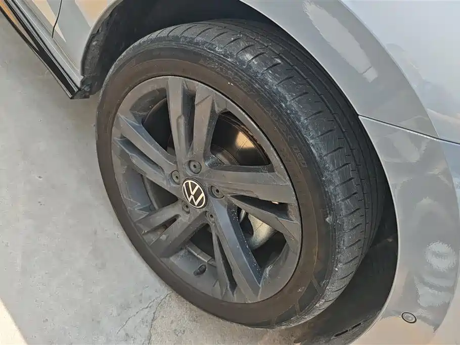 Volkswagen Golf 2023 Facelift 280TSI DSG R-Line фото 6