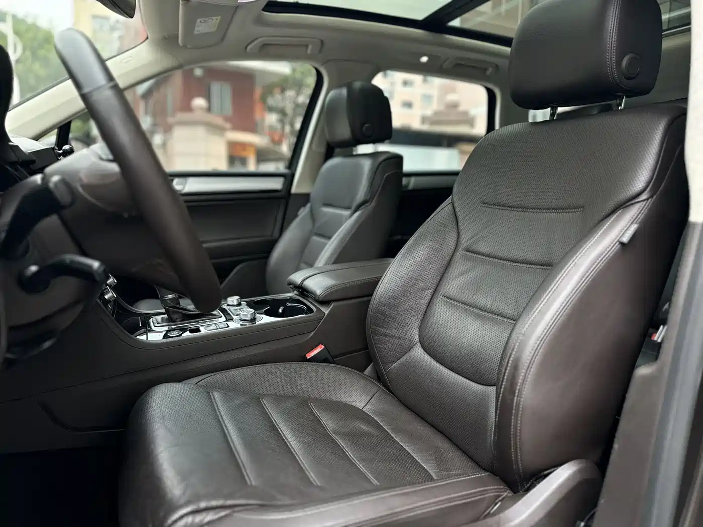 Volkswagen Touareg 2017 3.0TSI Explorer Edition фото 10