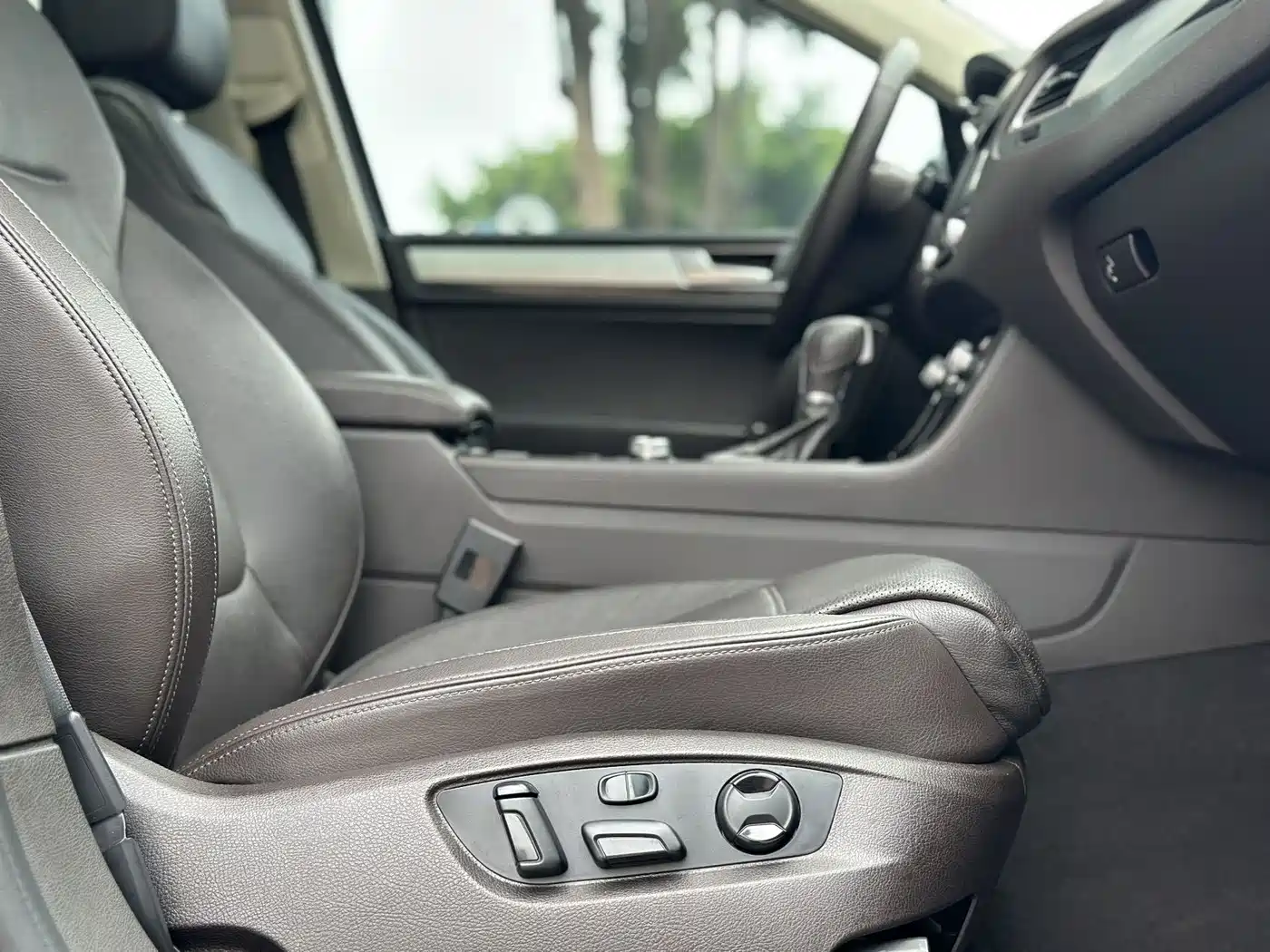 Volkswagen Touareg 2017 3.0TSI Explorer Edition фото 15
