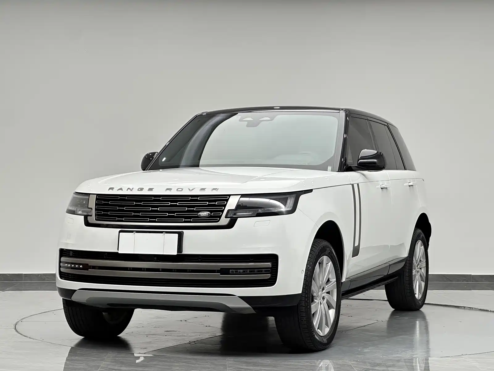 Photo 1 - Land Rover Range Rover