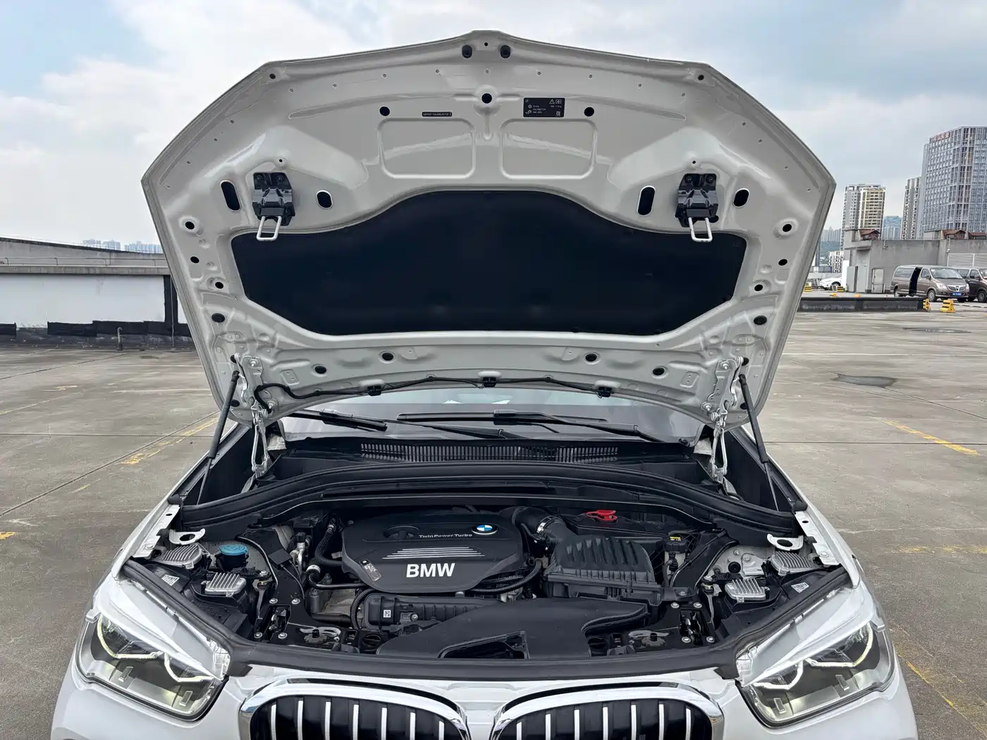 BMW X1 2018 sDrive18Li Premium Model фото 14
