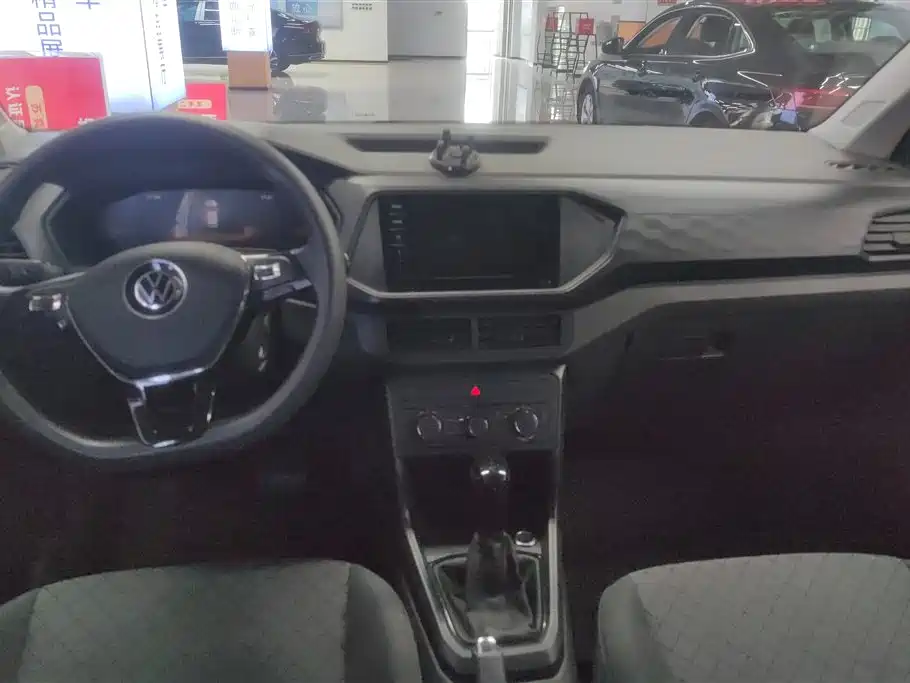VOLKSWAGEN TU KAI