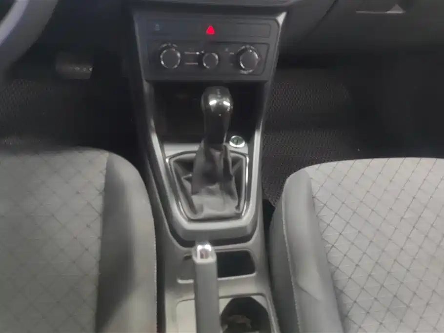 VOLKSWAGEN TU KAI