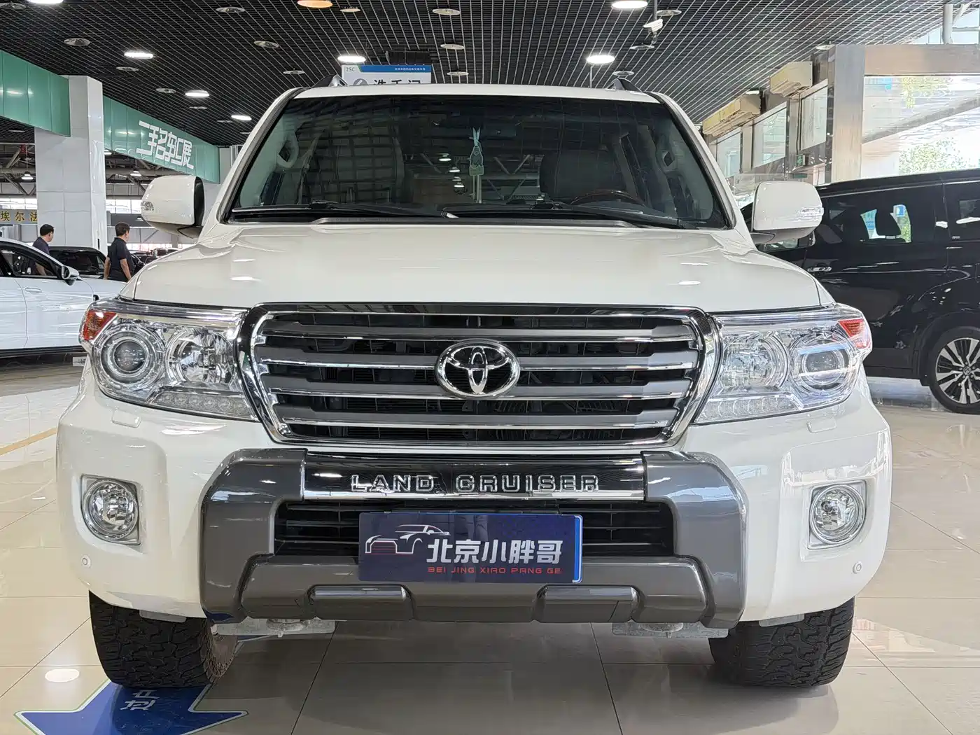 Toyota Land Cruiser 2012 4.6L Automatic VX-R фото 2