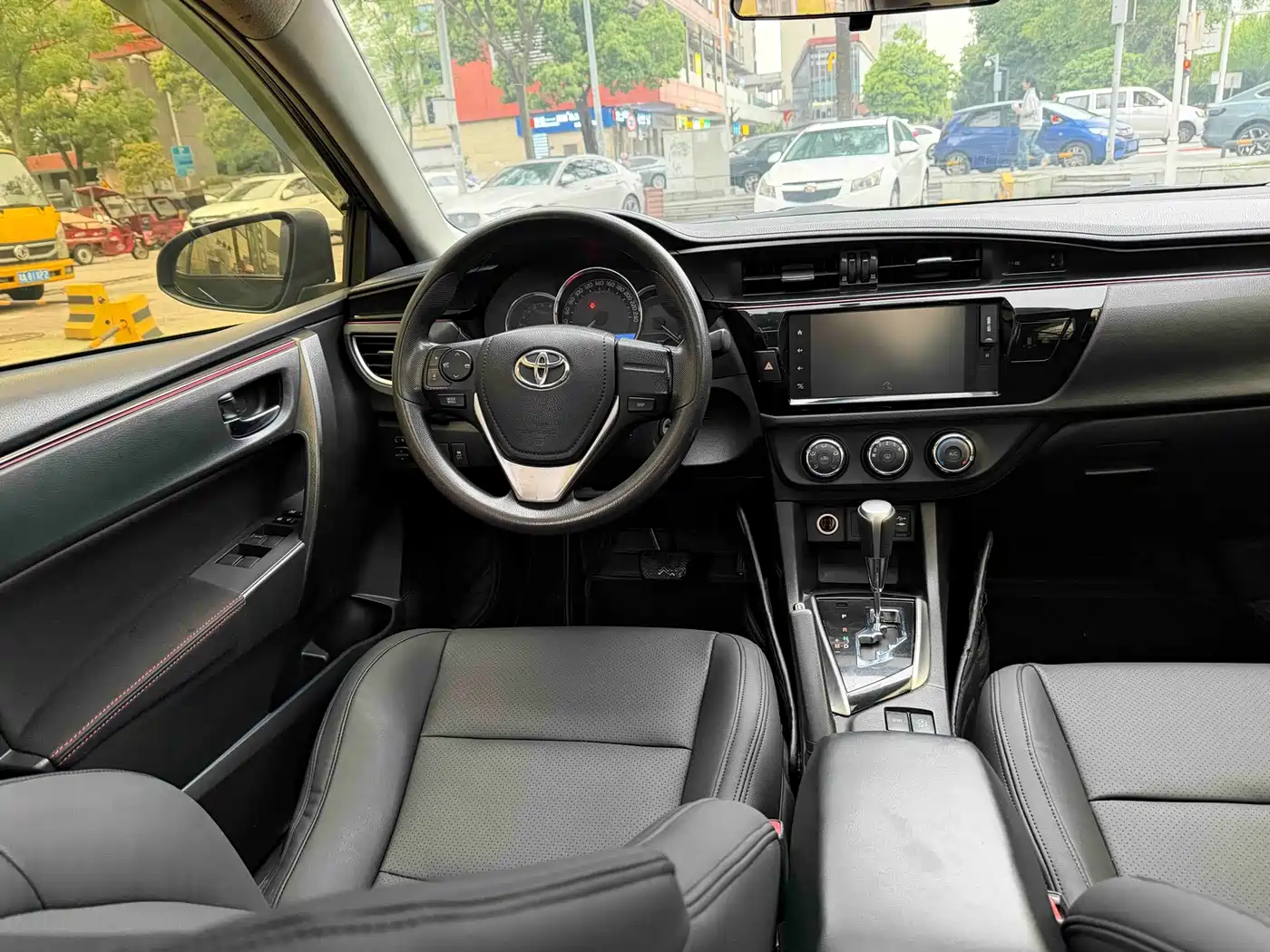Toyota Levin 2017 1.2T V CVT Luxury Edition фото 10