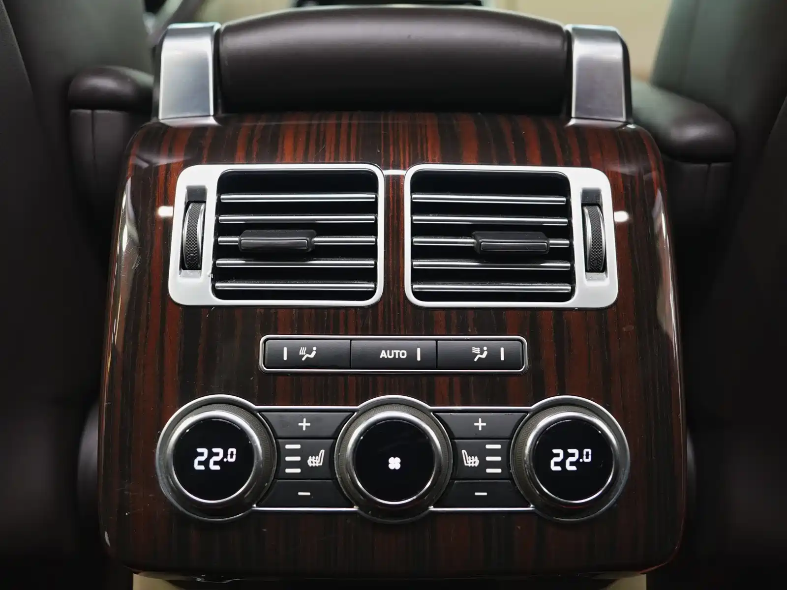 Фото 20 - Land Rover Range Rover