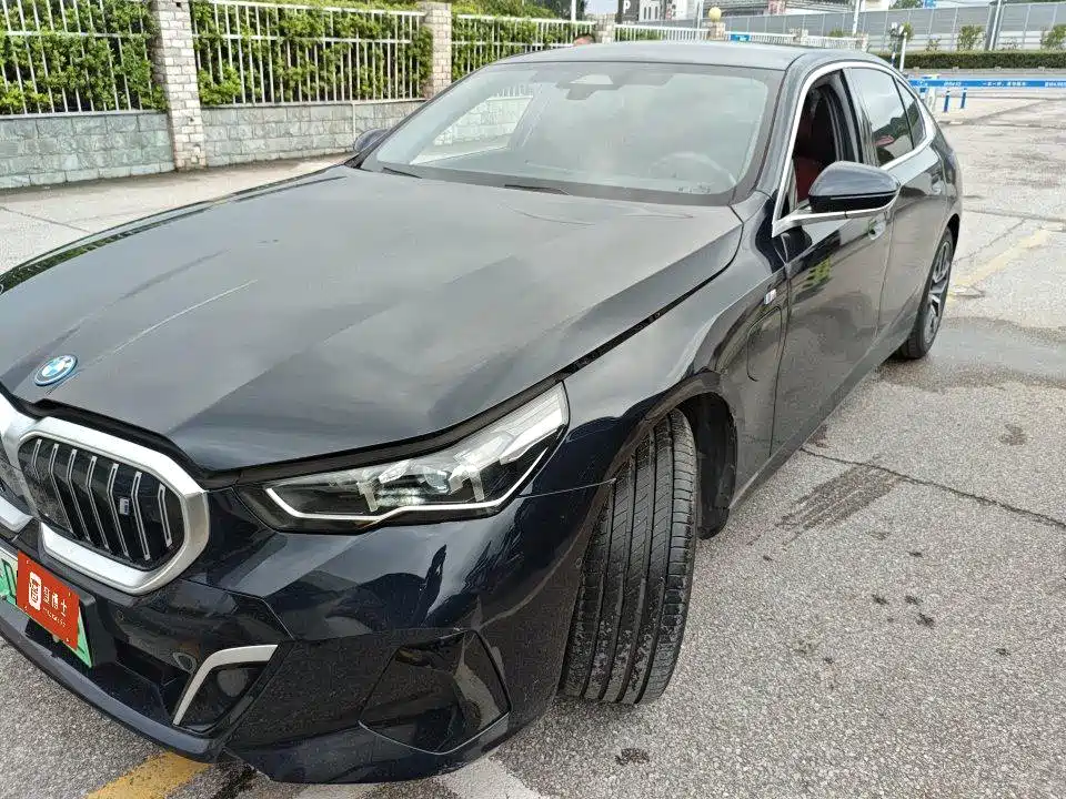 BMW i5 2024 eDrive 35L M Sport Package