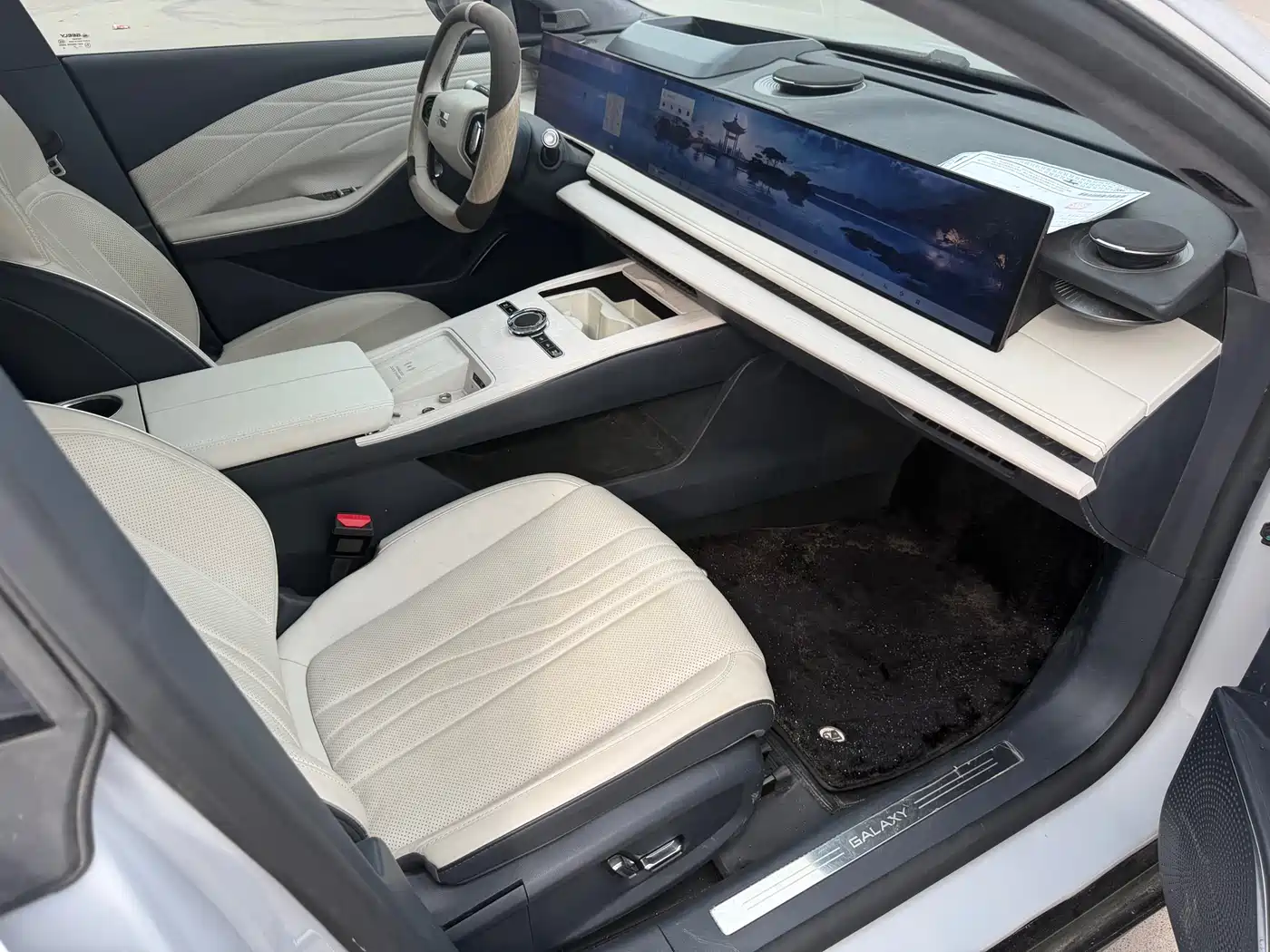 GEELY GALAXY GALAXY E8