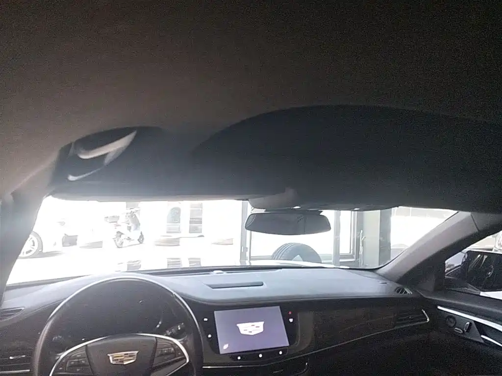 CADILLAC CT6