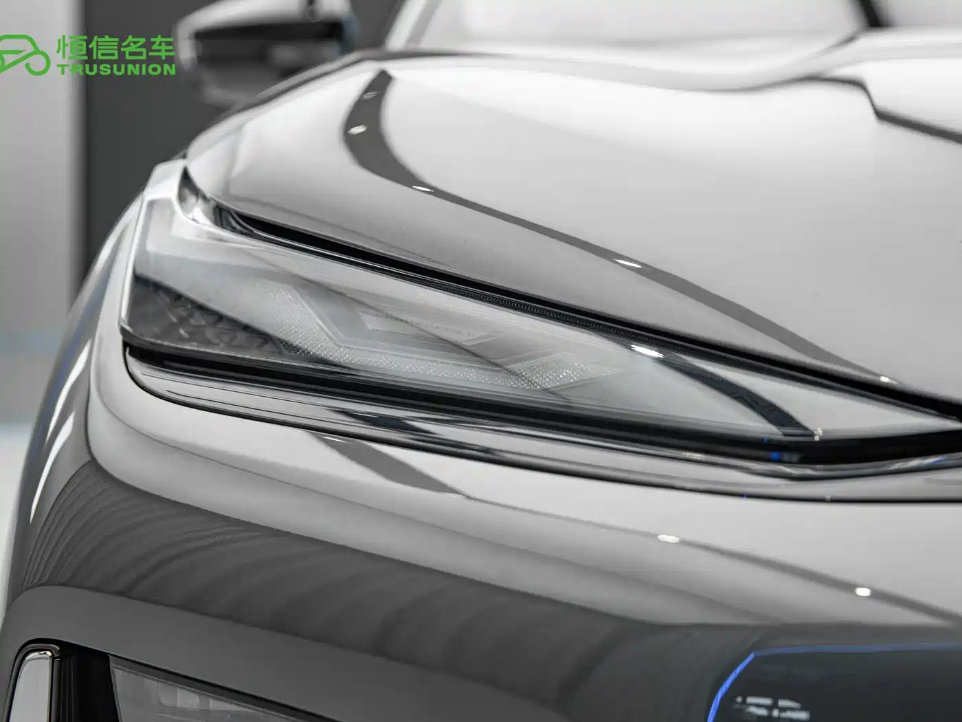 Geely Galaxy Galaxy Xingyao 8 2025 Model 130km EM-i Flagship Edition фото 10