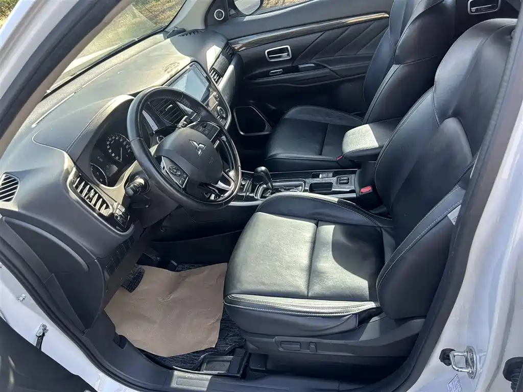 Mitsubishi Outlander 2019 2.0L 2WD Enjoy Edition 5-seater China V фото 11