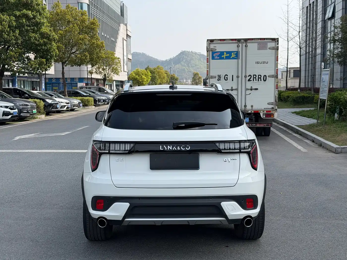 Lynk & Co 01 2017 2.0T AWD Pro фото 8