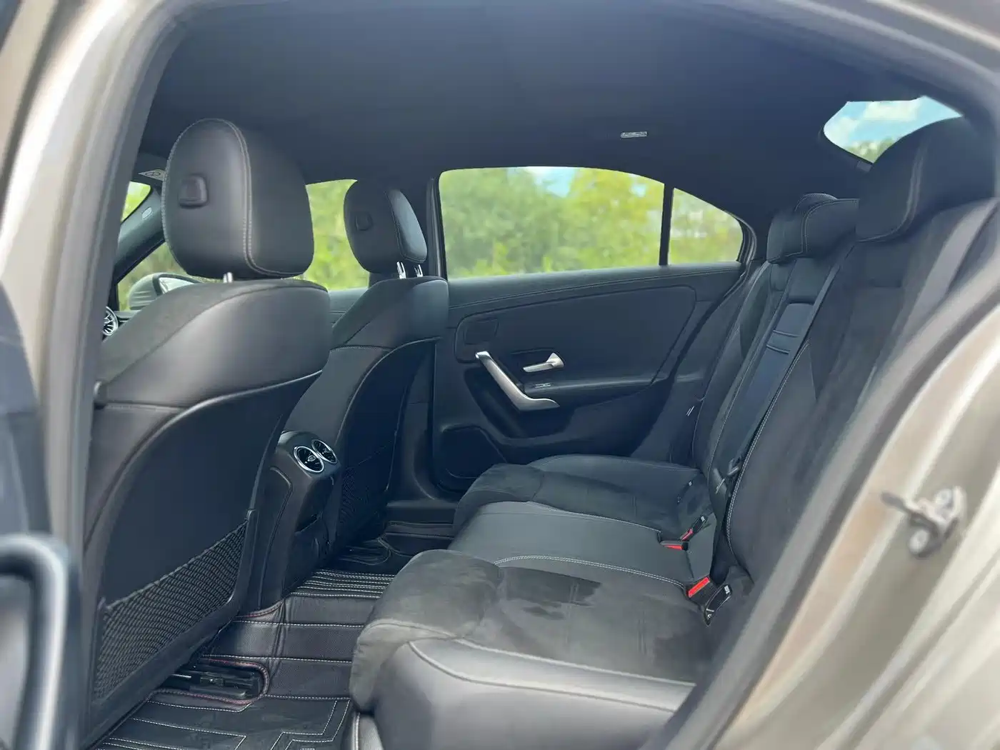 Mercedes-Benz A-Class 2020 A 200 L Sport Sedan фото 7