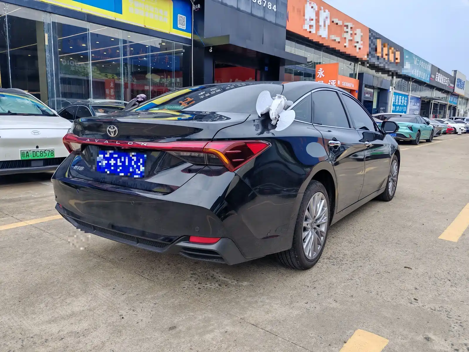 Фото 2 - Toyota Avalon
