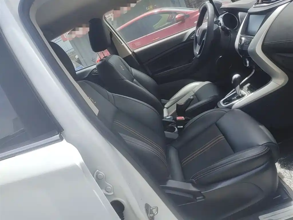 BYD Yuan 2017 1.5L Auto Cool Connect фото 25