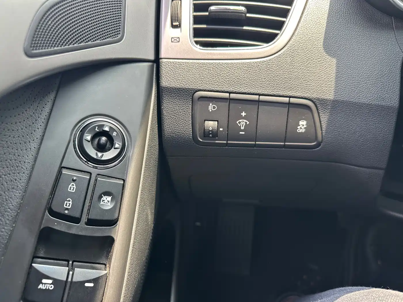 Hyundai Langdong 2013 1.6L Automatic Premium фото 18