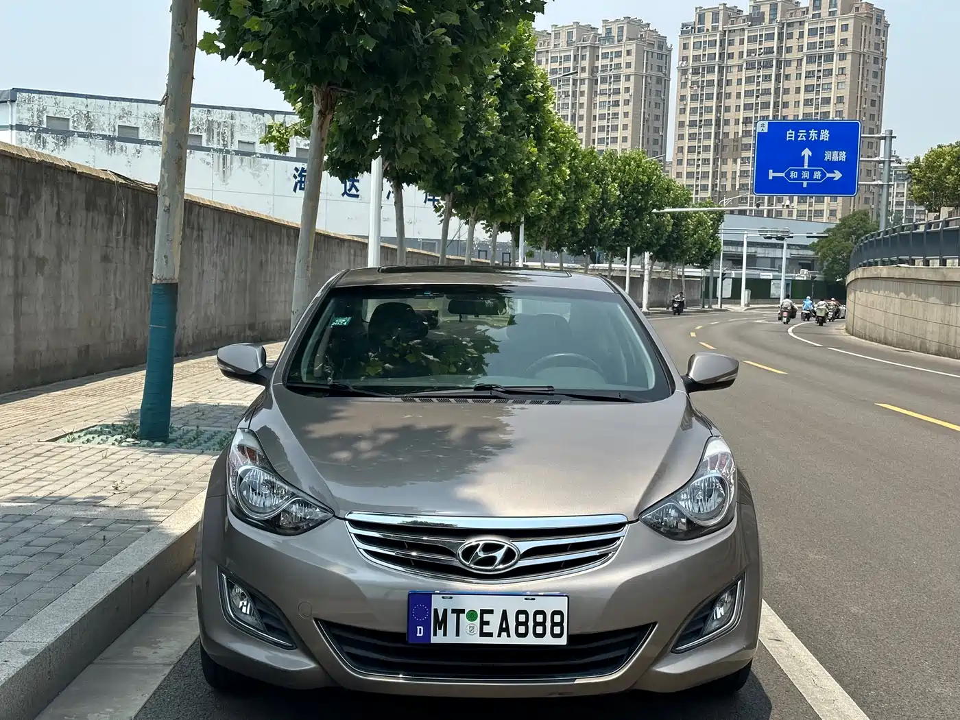 Hyundai Langdong 2013 1.6L Automatic Premium фото 2