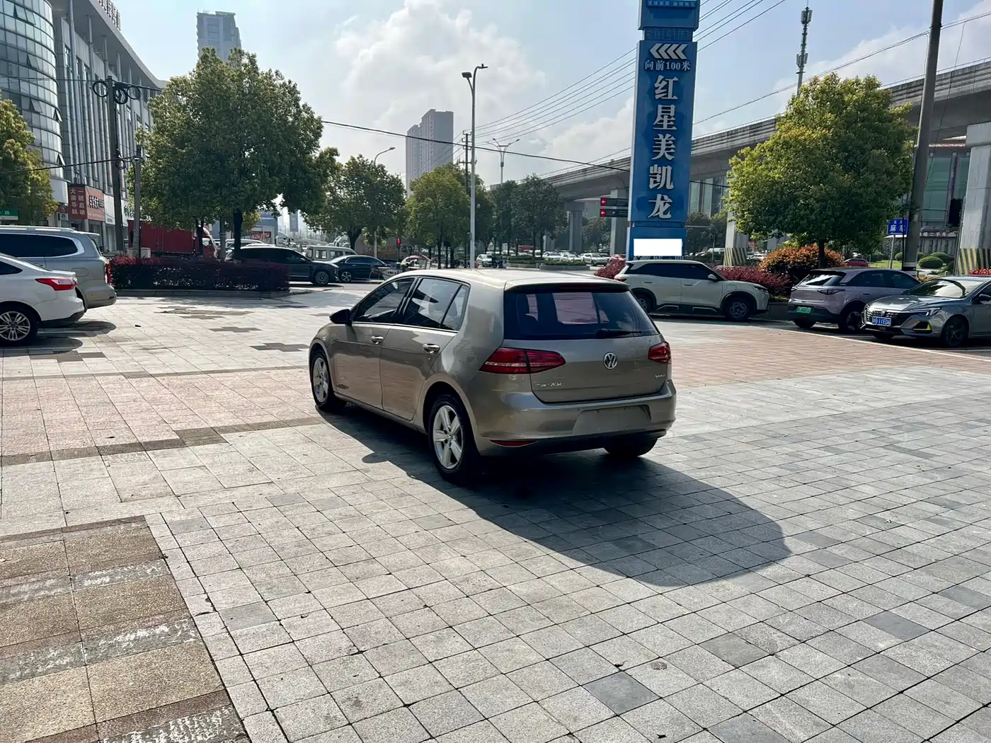 Volkswagen Golf 2015 1.6L Automatic Fashion фото 17