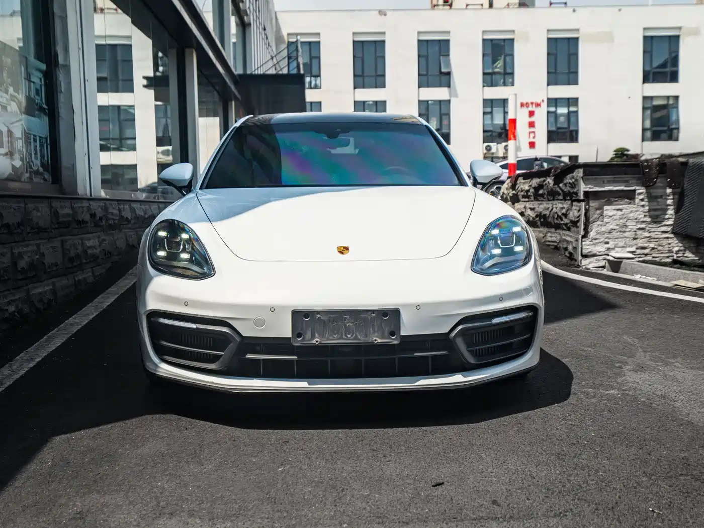 Porsche Panamera 2023 Panamera 4 Executive Long Wheelbase 2.9T фото 2
