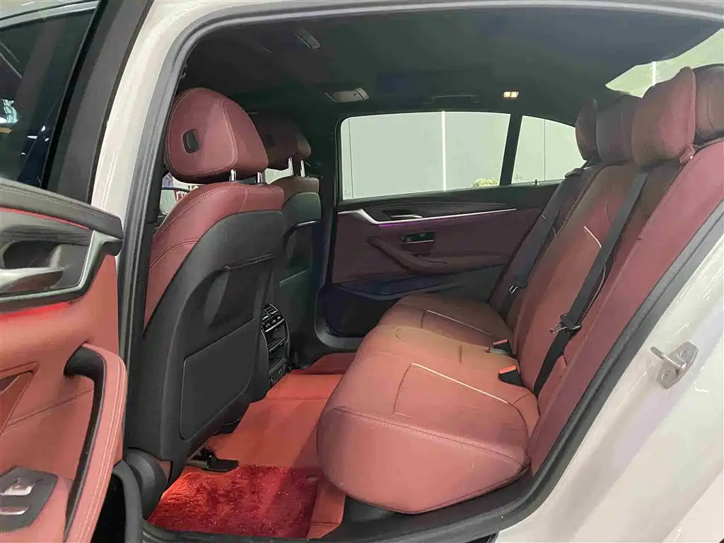 BMW 5 Series 2022 Facelift 530Li Leading M Sport Package фото 8