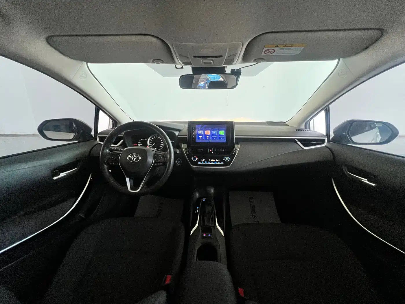Toyota Corolla 2022 Hybrid 1.8L E-CVT Pioneer Edition фото 29