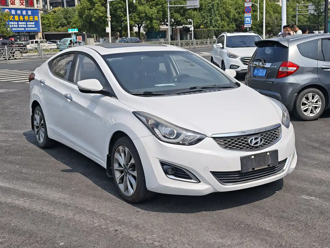 Hyundai Langdong 2016 1.6L Automatic Premium Edition фото 6