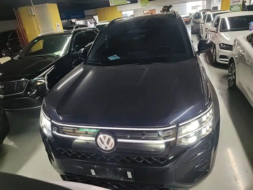 Volkswagen Teramont 2025 Teramont Pro 450TSI 4WD Summit Edition фото 3
