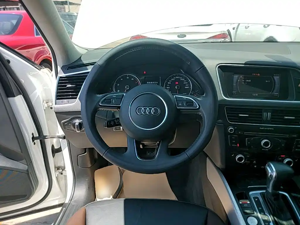 Audi Q5 2018 2017 Plus 40 TFSI Technology