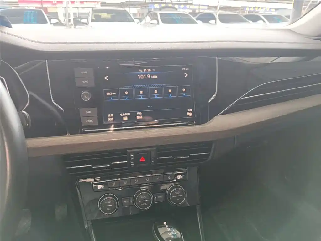 Volkswagen Passat 2019 330TSI Luxury Edition China VI фото 13
