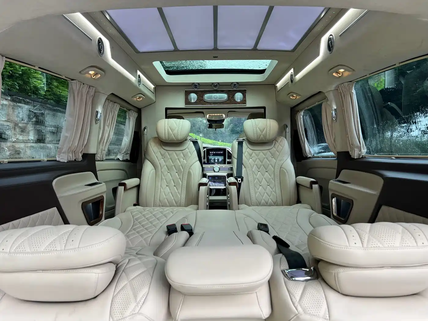 Mercedes-Benz Vito 2018 2.0T Business Edition China VI фото 21