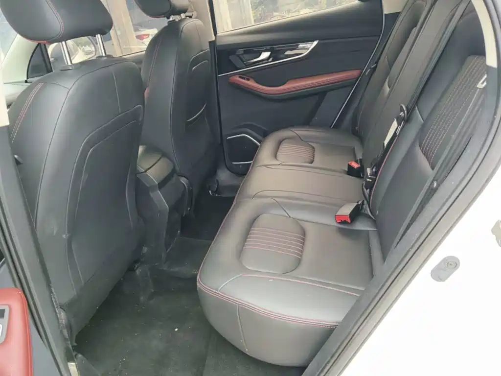 Besturn T33 2019 2019 1.6L Automatic Luxury China VI