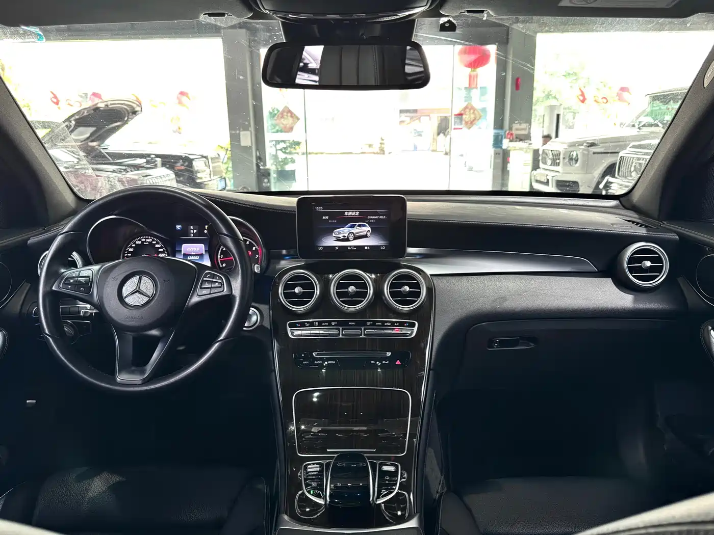 Mercedes-Benz GLC 2017 GLC 260 4MATIC Luxury фото 11
